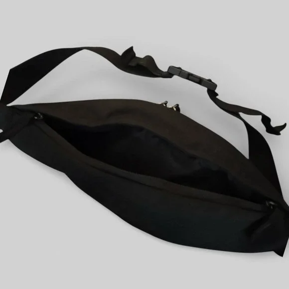 Nike Heritage Crossbody Waistpack Unisex Bag Black Size 3 L - Picture 9 of 9